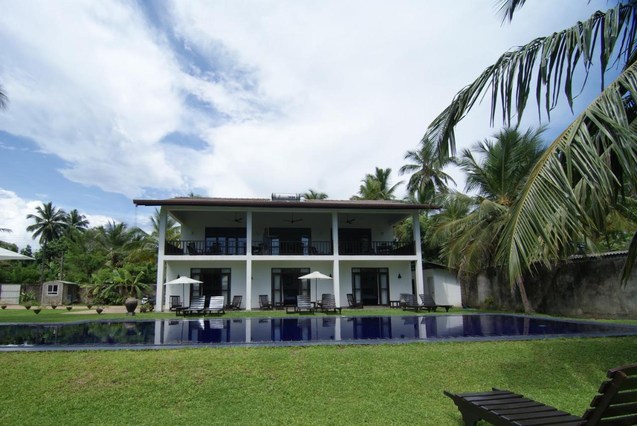 Nil Menik Villa Bentota Exterior photo