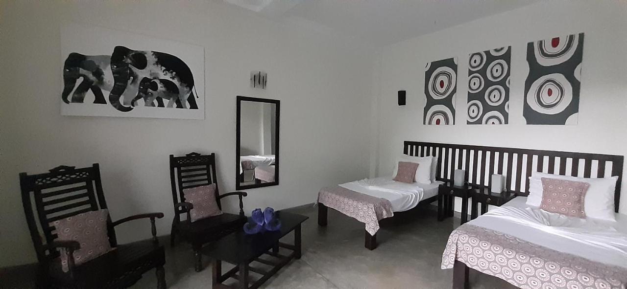 Nil Menik Villa Bentota Exterior photo