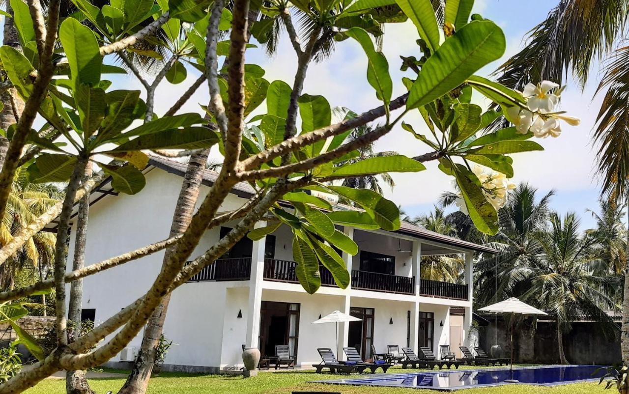 Nil Menik Villa Bentota Exterior photo